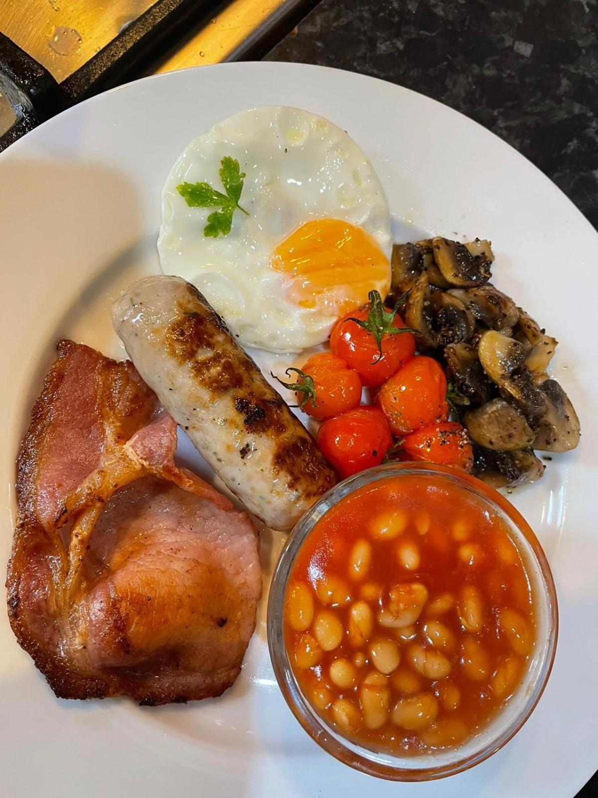 The Bath House Boutique B&B - In-Room Breakfast - Free Parking Ngoại thất bức ảnh